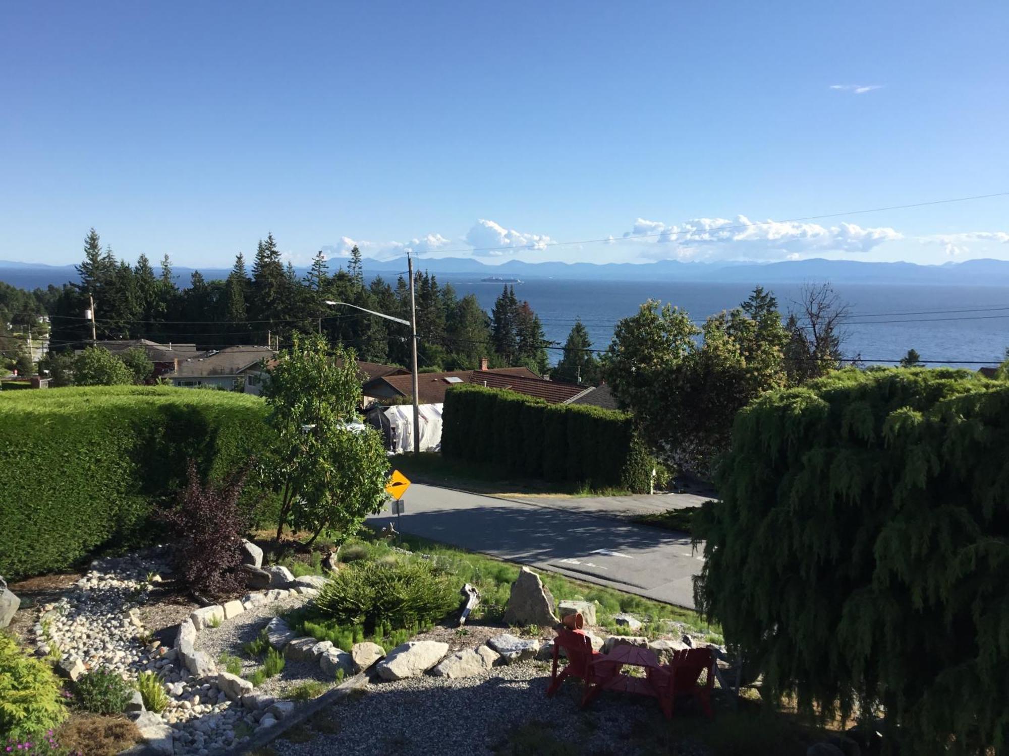 Sunshine Coast Suites Sechelt Exterior foto